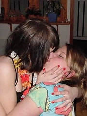 girls kissing megamix 35